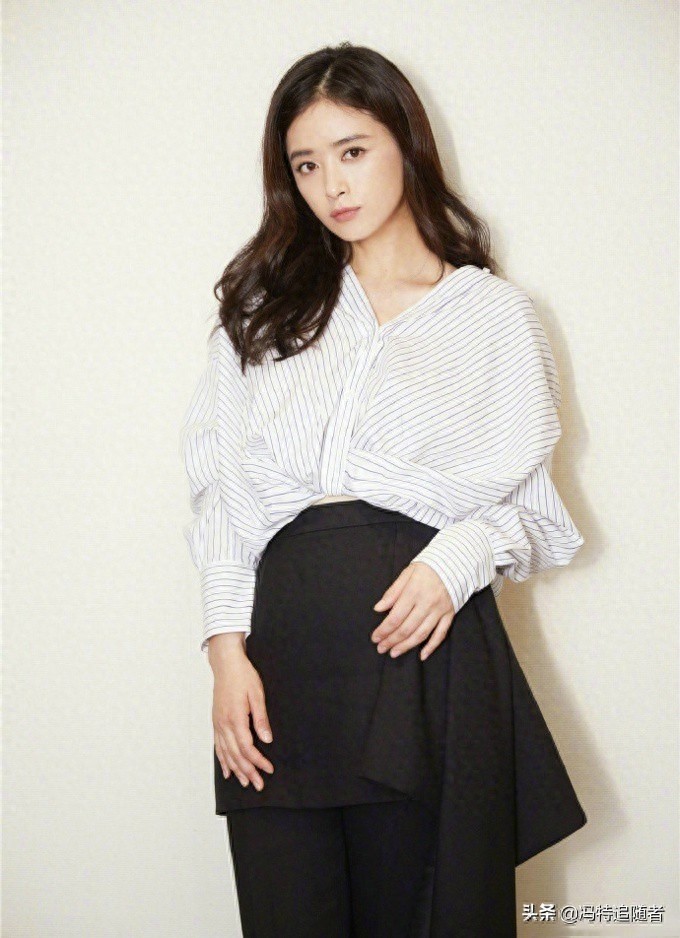 蒋欣，1983年5月出生，凭借《甄嬛传》“华妃”一角赢得广泛关注