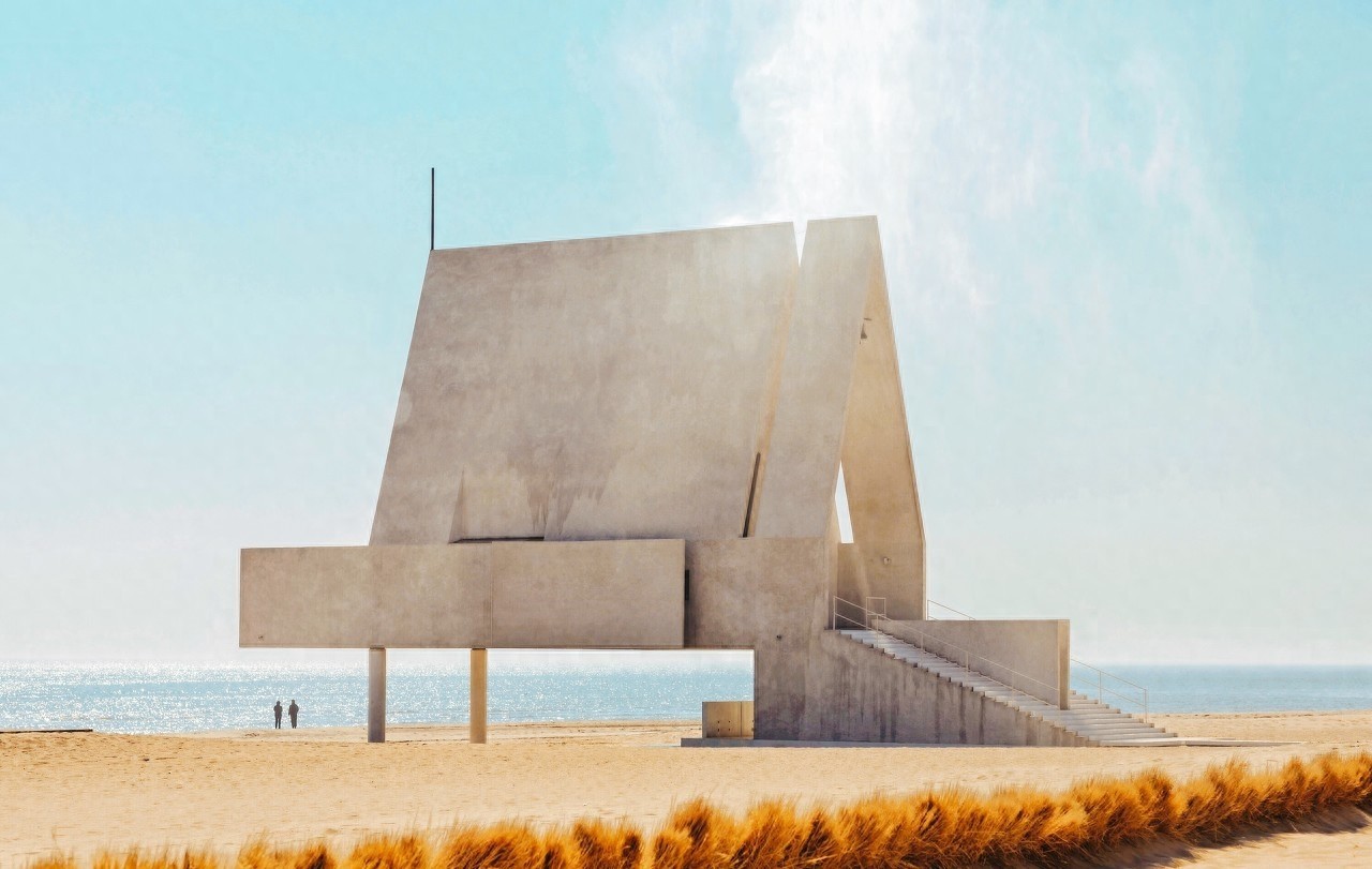 阿那亚礼堂您去过吗？这里风景很好，适合拍照，还有海鲜和美酒