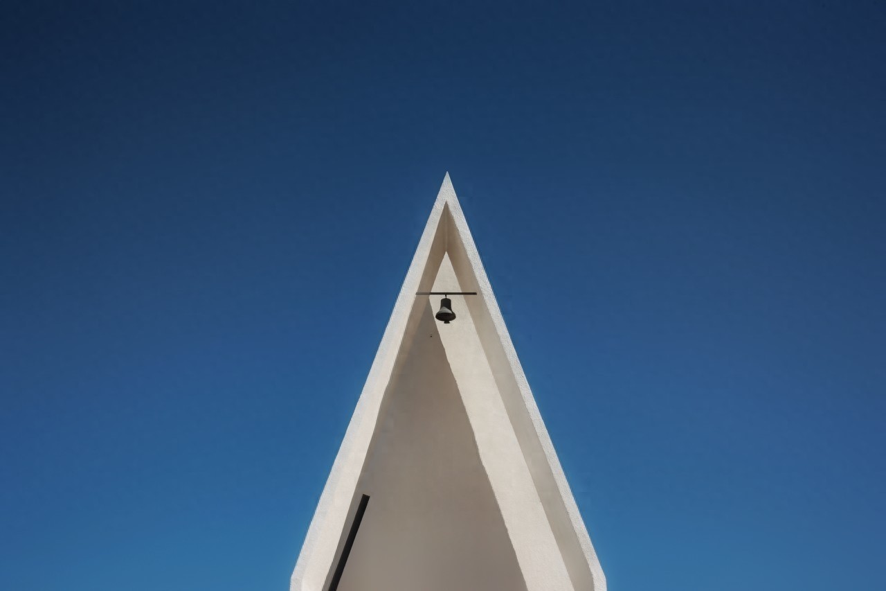 阿那亚礼堂您去过吗？这里风景很好，适合拍照，还有海鲜和美酒