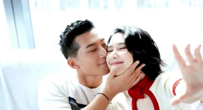 窦骁何超莲合体出席活动 难道是好事将近？