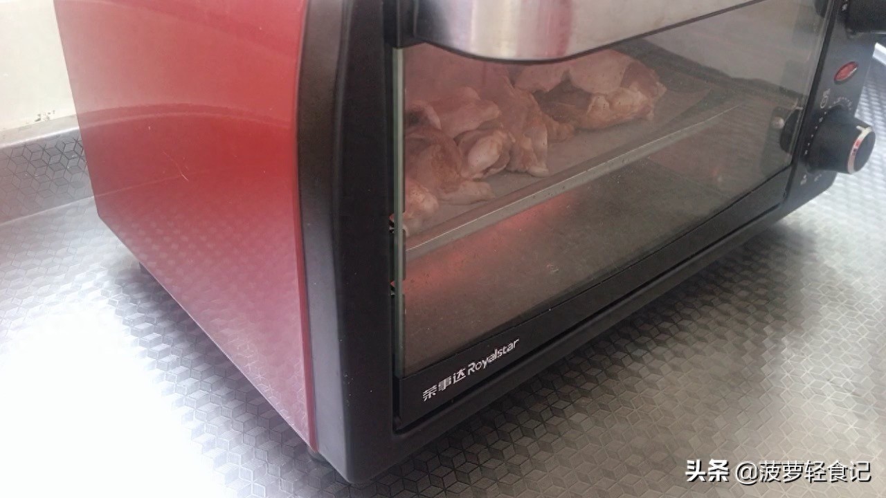 鸭翅根太便宜了，这么做好吃不油腻，我一口气吃了3个