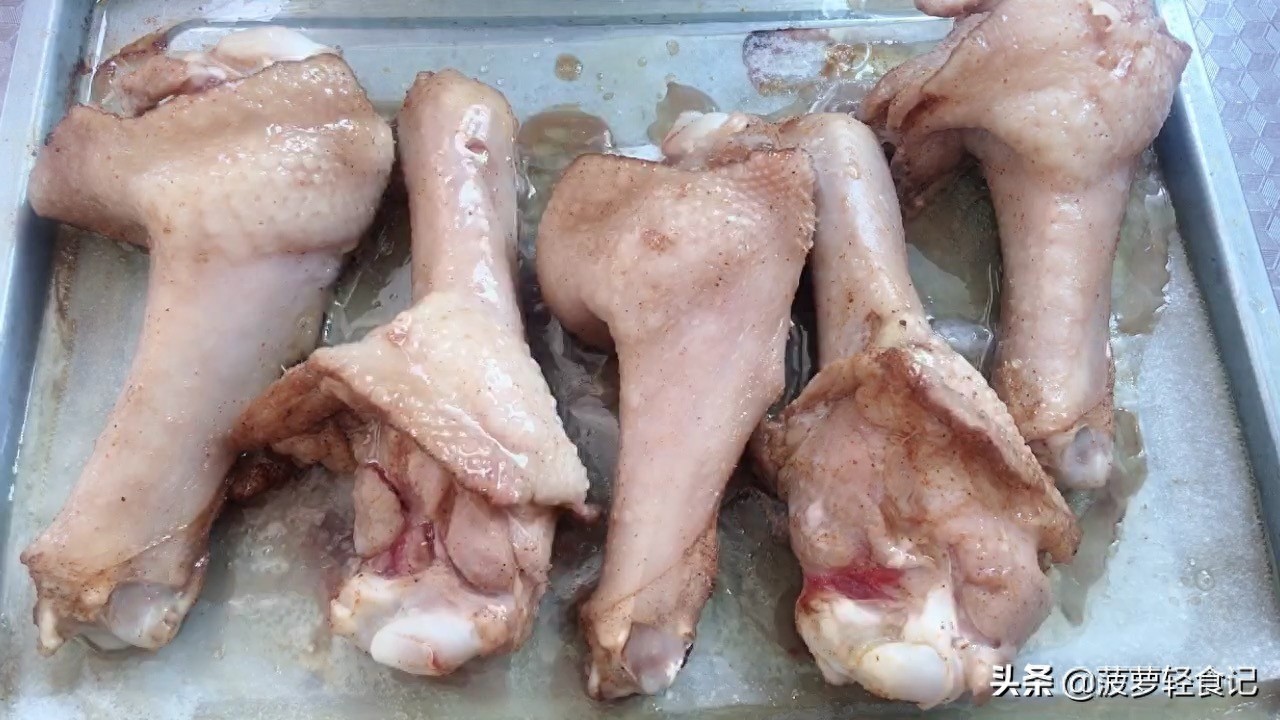 鸭翅根太便宜了，这么做好吃不油腻，我一口气吃了3个