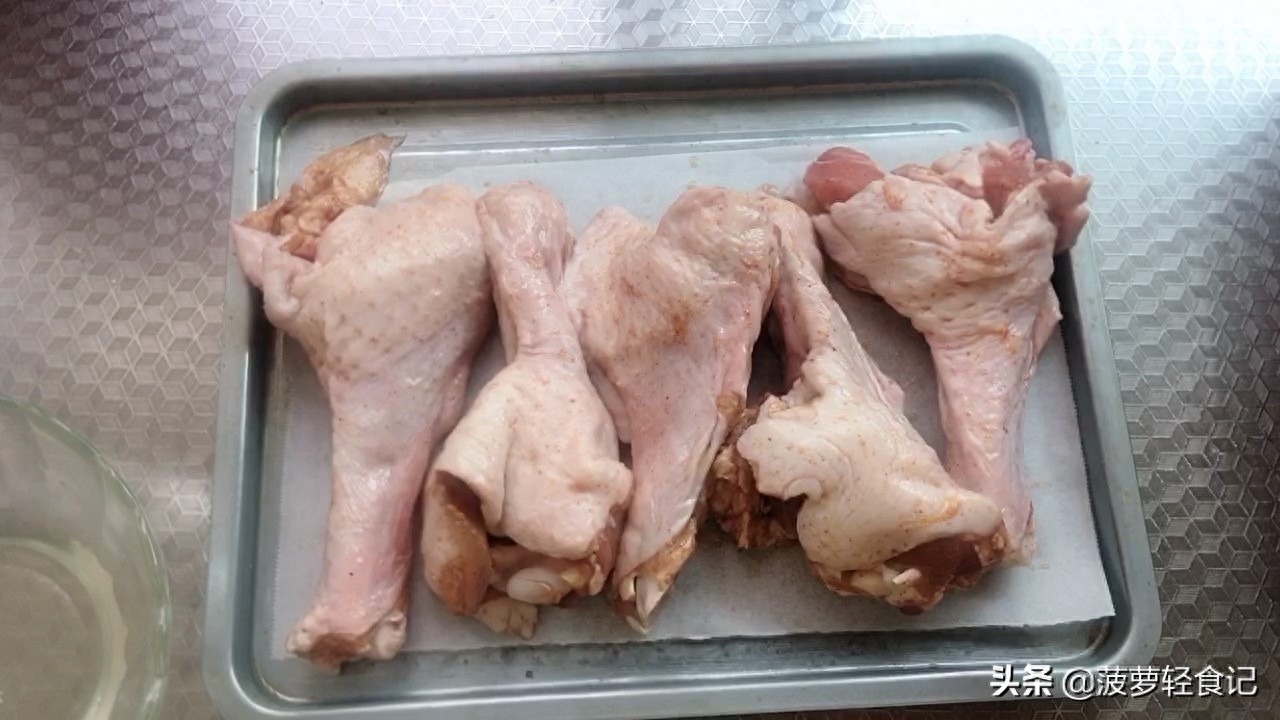鸭翅根太便宜了，这么做好吃不油腻，我一口气吃了3个