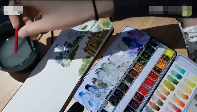 郑恺晒老婆苗苗视角健身照（郑恺老婆苗苗豪宅晒日常）(1)