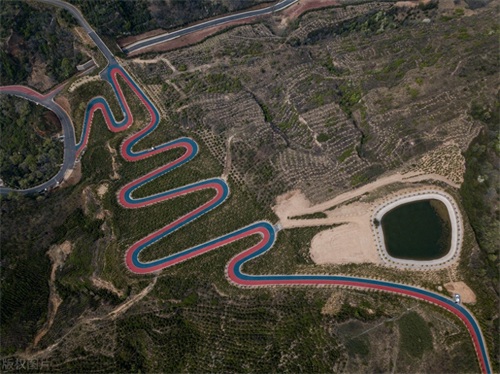 航拍山西太原网红公路：像一条彩绸，串联起100多个景点