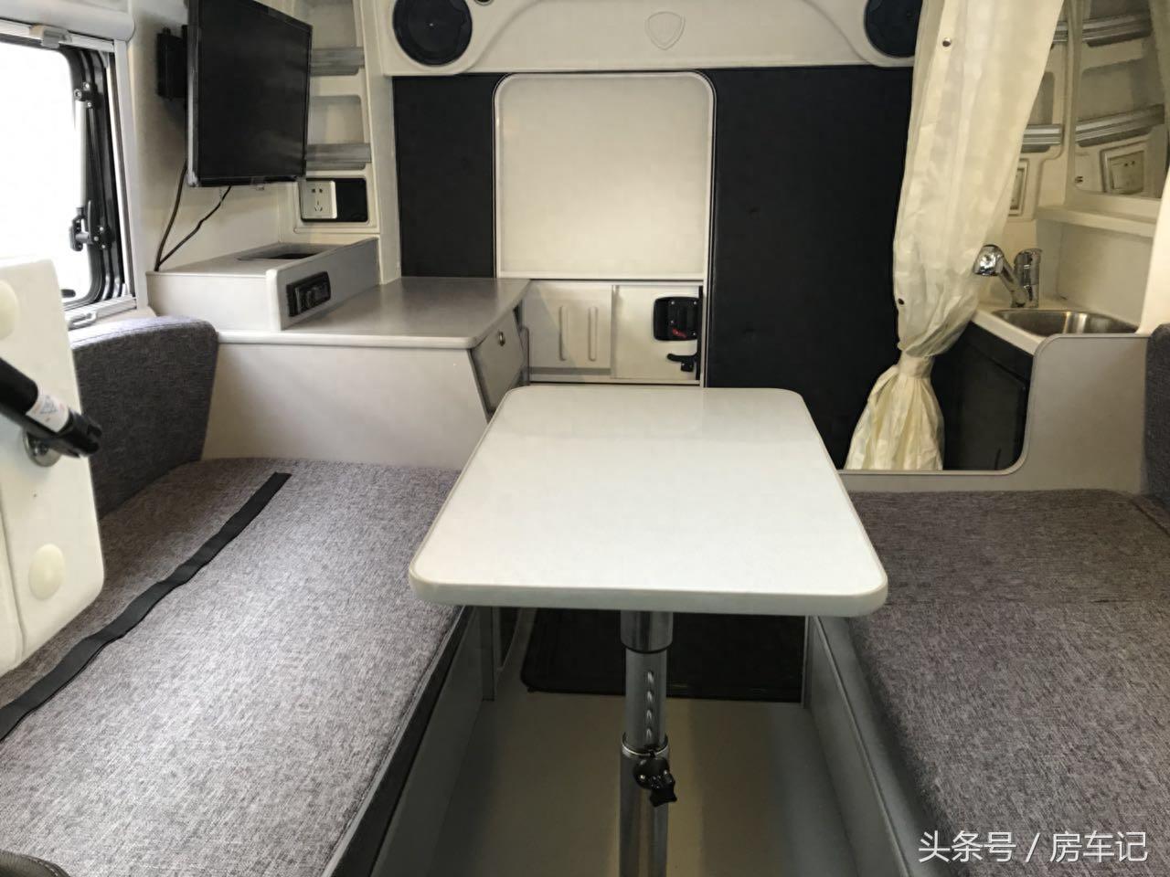 实拍江铃集团五十铃D-max越野房车,低配豪华型仅为28.5万