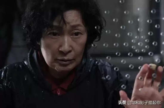 奉俊昊导演作品有哪些电影(盘点奉俊昊导演的7部电影长片)
