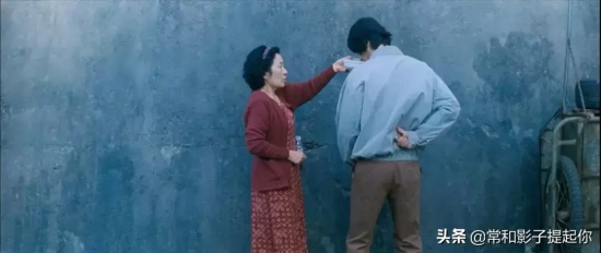奉俊昊导演作品有哪些电影(盘点奉俊昊导演的7部电影长片)