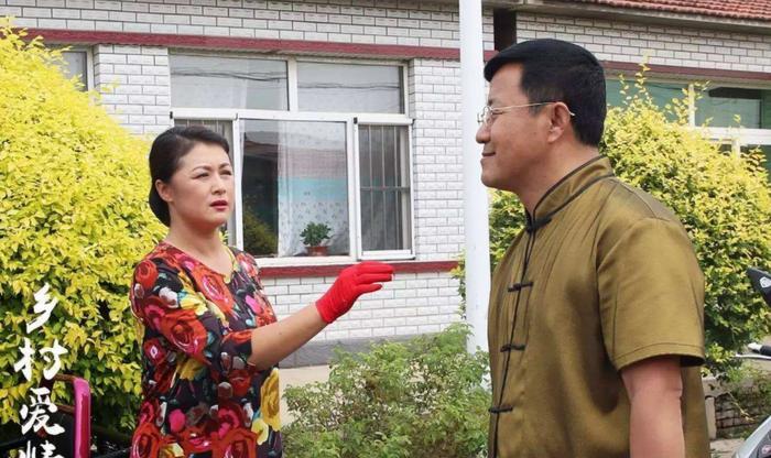 乡村爱情“王长贵”与小19岁娇妻感情融洽,女方颜值远超谢大脚