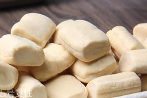 糖瓜是什么做的?小年传统食品 糖瓜是什么做的?小年传统食品