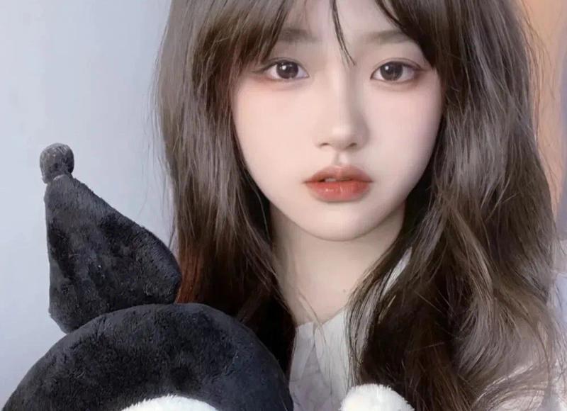 十分敏感的双鱼座女生,她们为什么不希望跟人对视 十分敏感的双鱼座女生,她们为什么不希望跟人对视
